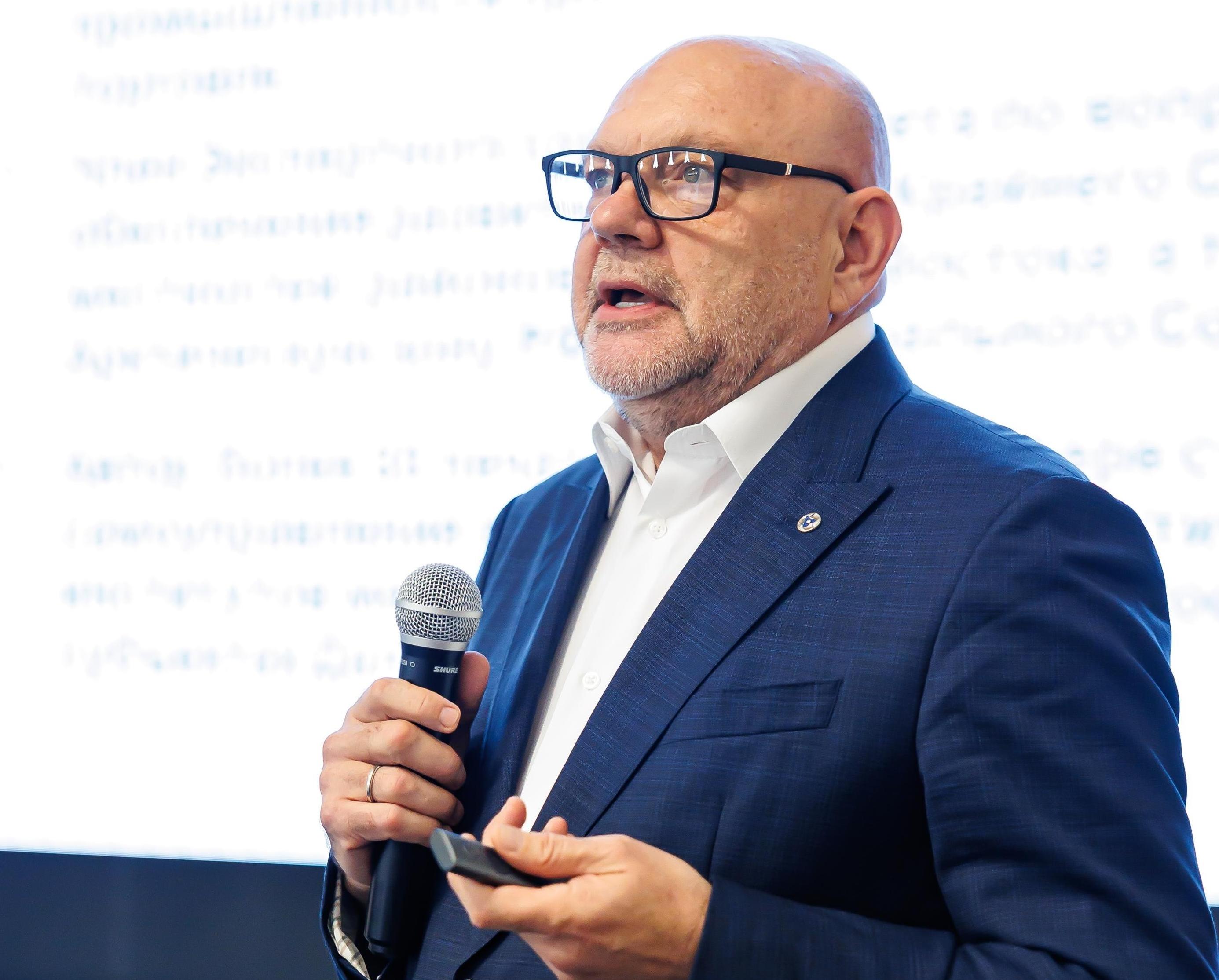 Николай Пегин поделился опытом работы с инвесторами на Инвесткампусе НААИР